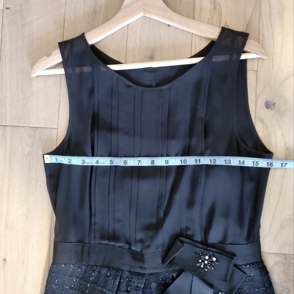 Size 8 Black Sleeveless Cocktail Holiday Dress with Tweed Skirt - Picture 4 of 7